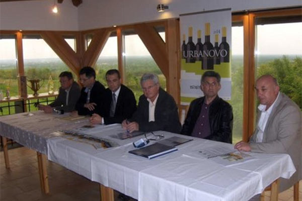 izlagači